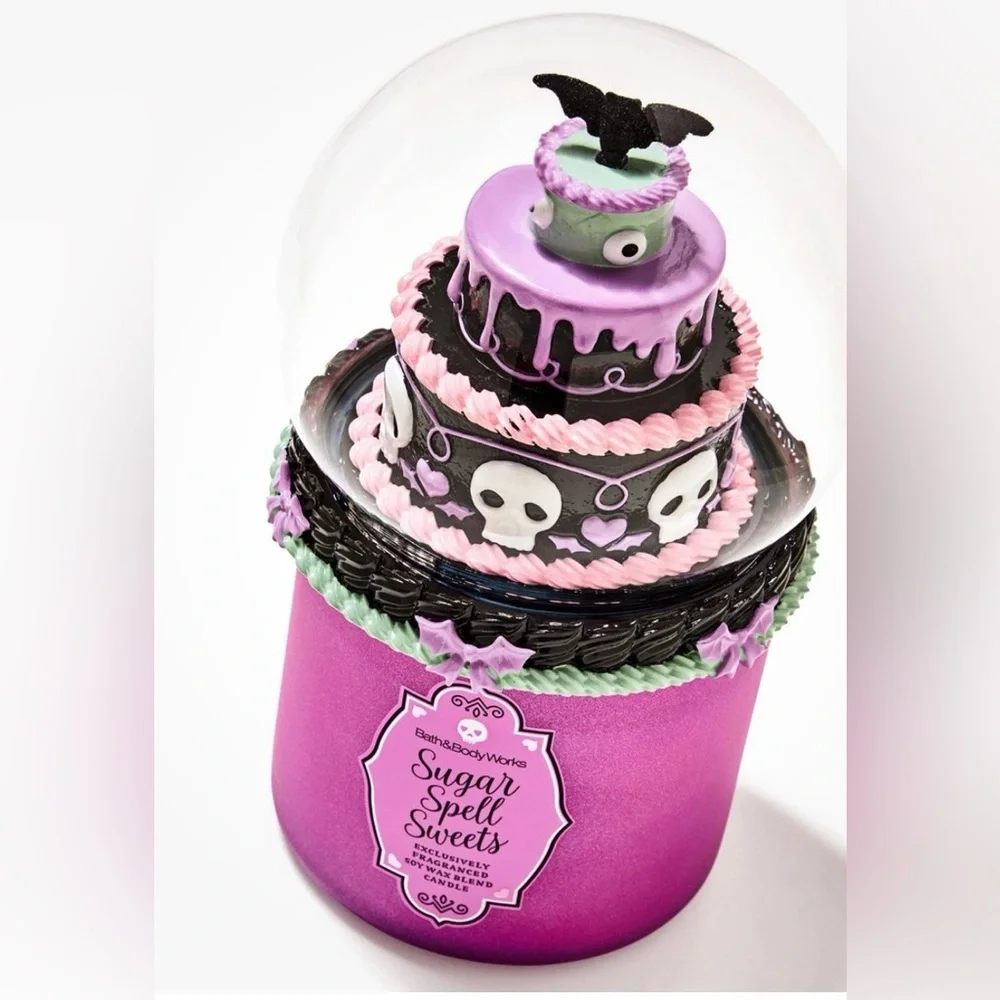 NWT*1 LEFT*NIB. B&BW Snowglobe Spooky Layer Cake , Limited Edition Candle - Picture 1 of 7